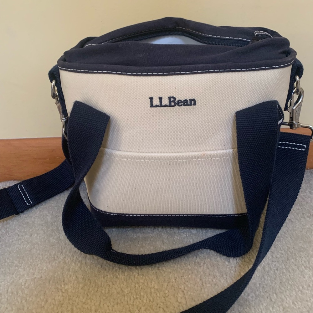 L.L. Bean Navy and Cream cooler Bag